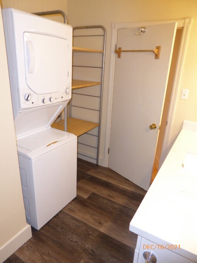 Building Photo - Beautiful 3 Bed 1 Bath Single Family House - Bellevue