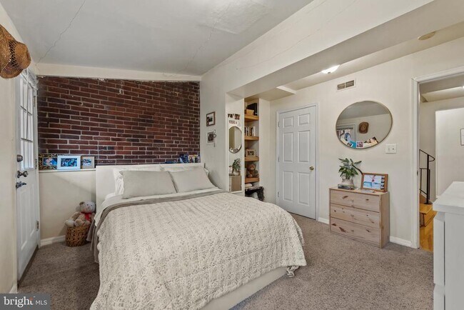 Building Photo - 1807 E Lombard St