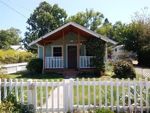 Building Photo - Cute 1 bedroom 1 bath home.