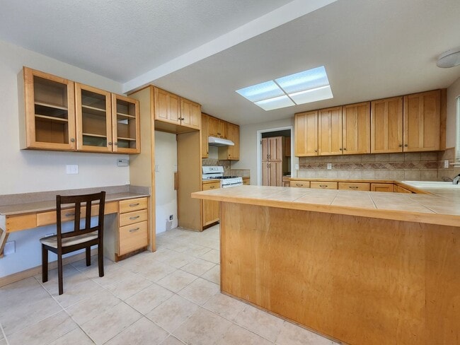 Building Photo - Lovely Bennett Valley Home in a Cul-De-Sac