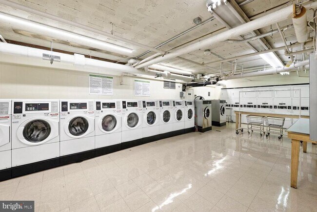 Building Photo - 2475 Virginia Ave NW