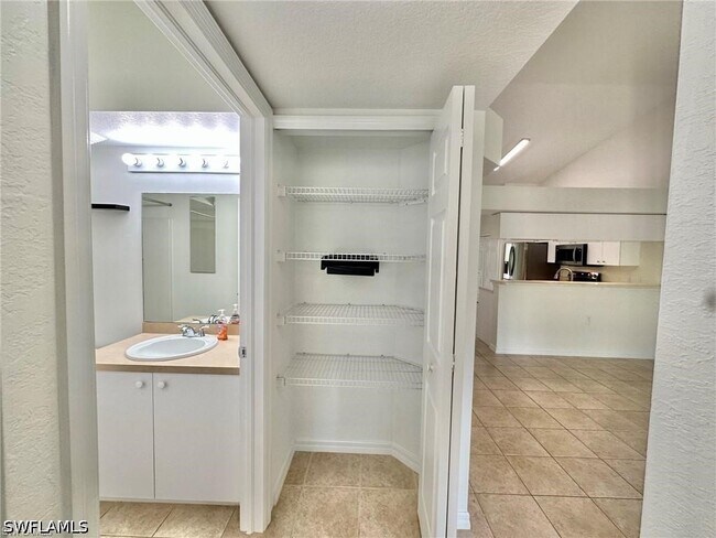 Building Photo - 25735 Lake Amelia Way