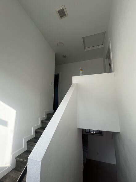 Building Photo - 1511 W 28th St