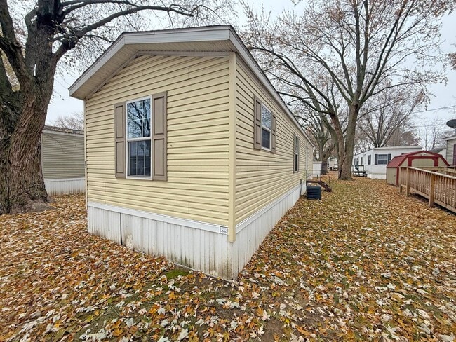 Building Photo - 2501 N Apperson Way