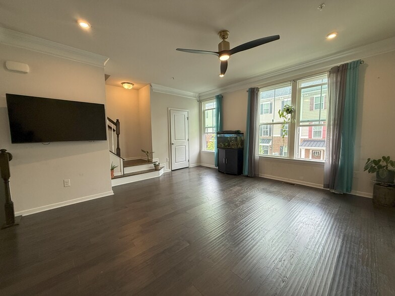 Gathering Room - 406 Blue Welsh St