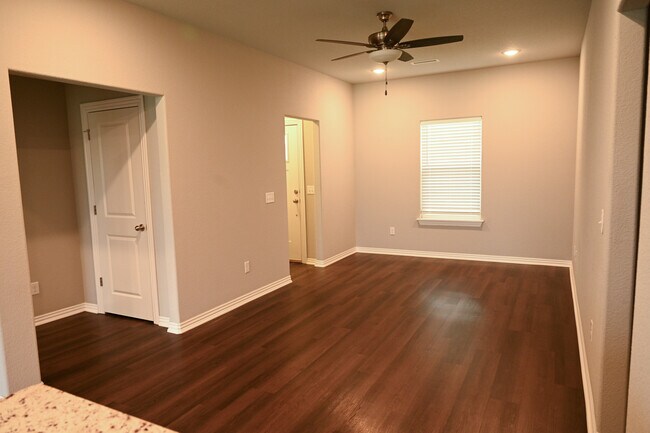 Building Photo - 211 Grove Ln