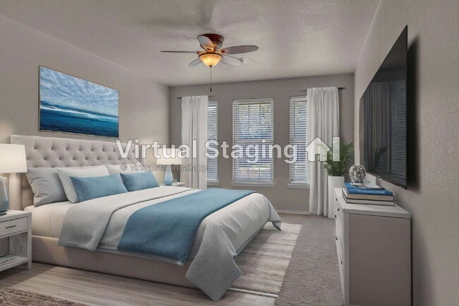 Building Photo - "Luxurious 4-Bedroom, 2.5 Bath Retreat wit...