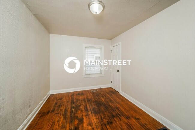 Building Photo - 2 Bedroom Pet-Friendly Home in Louisville,...