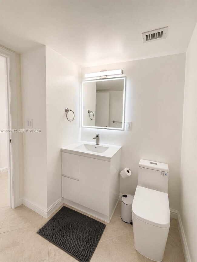 Building Photo - 5838 Collins Ave