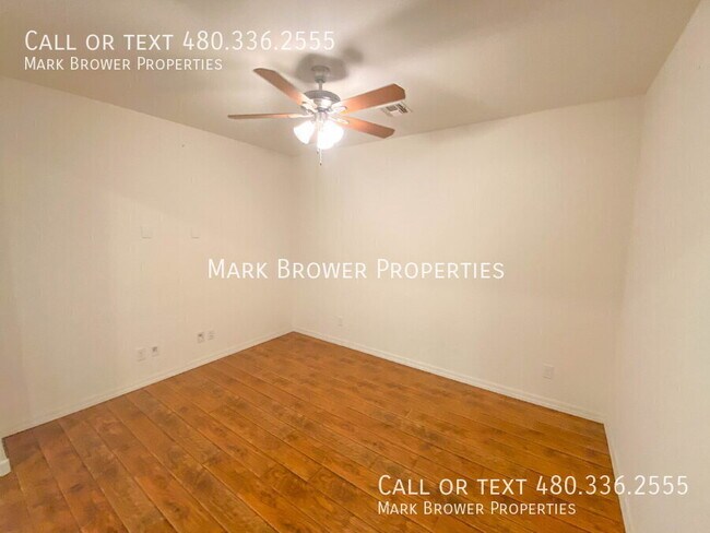 Building Photo - 3842 E Alfalfa Dr