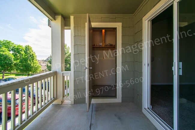 Building Photo - 5225 White Willow Dr