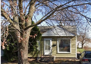 Building Photo - 22738 Sharrow Ave