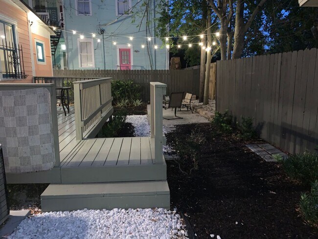 Building Photo - Stunning 3 bedroom/2bath Victorian home