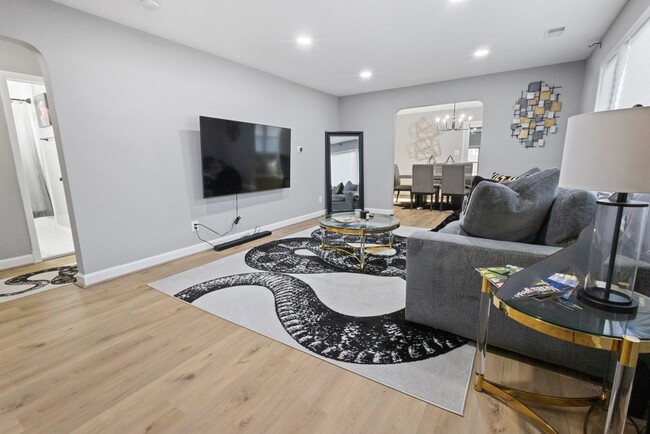 Building Photo - Charming 4BR House in Temple Hills