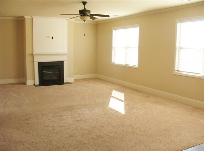 Building Photo - 6450 Pine Bluff Dr