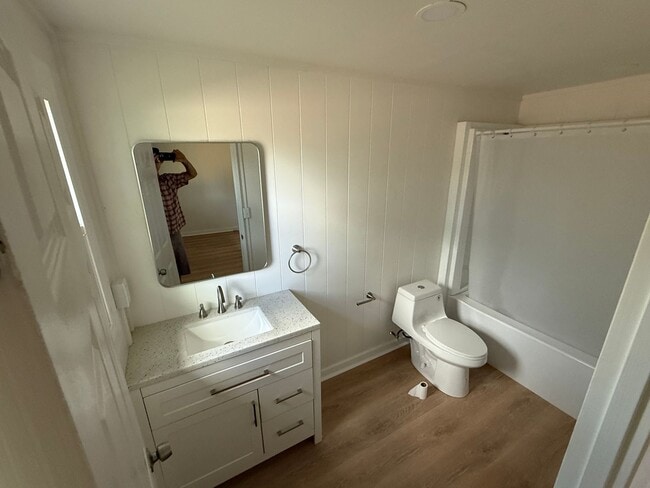 Building Photo - Fully renovated Laukona 5 bed 3 bath home