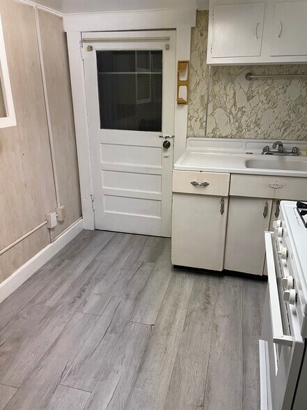 Building Photo - 370 Falling Run Rd