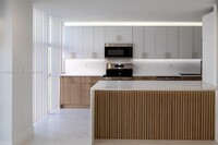 Building Photo - 18181 NE 31st Ct