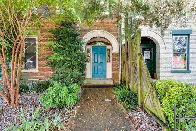 Primary Photo - 2627 W Cary St