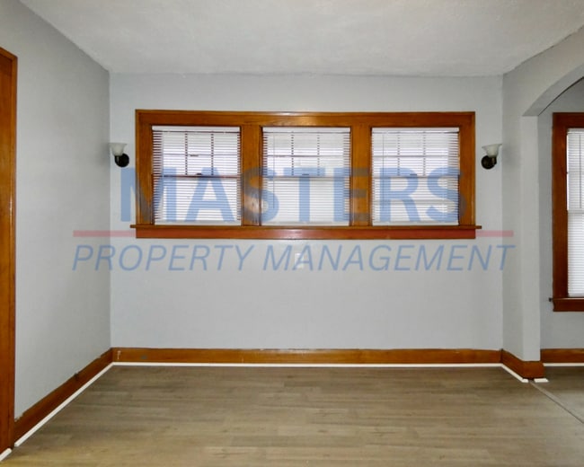 Building Photo - 1133 Parkside Blvd