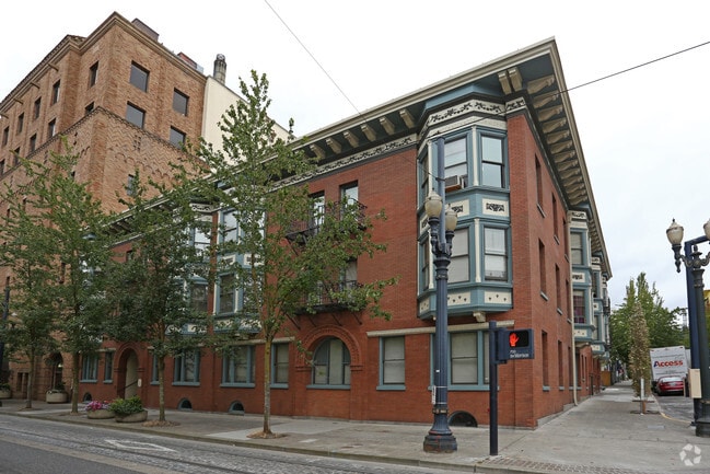 Primary Photo - Bronaugh Apartments