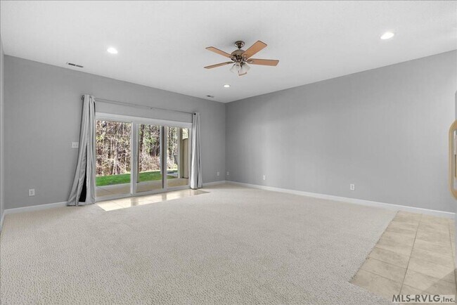 Building Photo - 164 Sandy Cove Dr