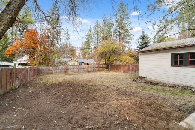 Building Photo - Single Family Home on Spokanes Sought Afte...