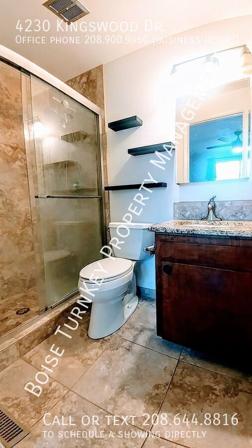 Building Photo - 4230 Kingswood Dr