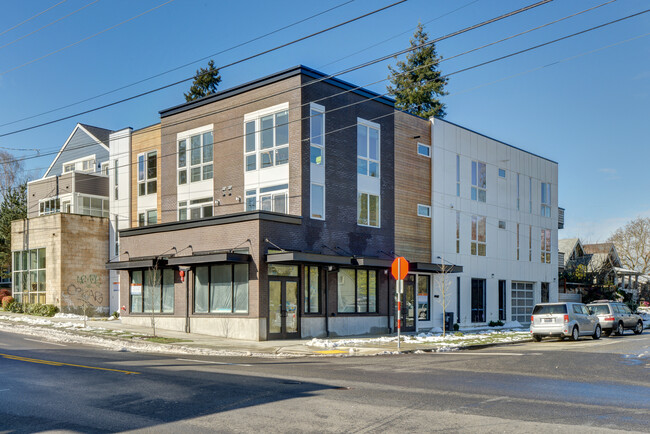 Building Photo - 2508 N 50th St