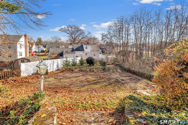 Building Photo - 124 Stiles St