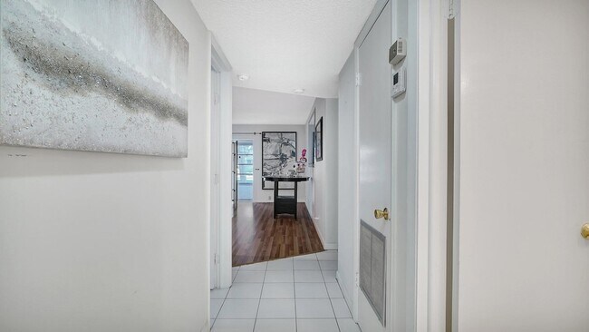 Building Photo - 4750 NW 22nd Ct