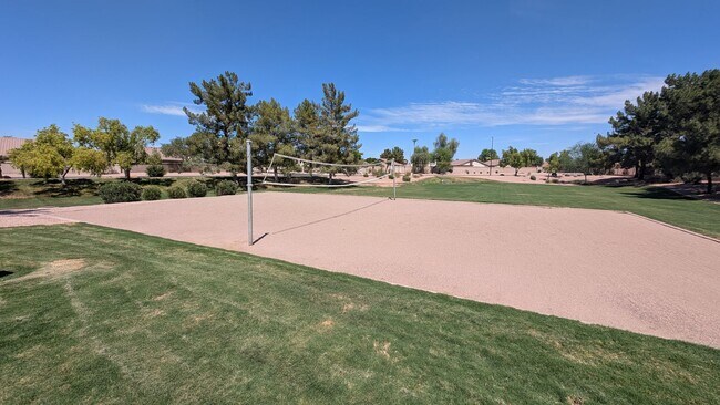 Building Photo - 3 Bedroom Home in the Silverhawk Community Near N Cooper Rd and W Guadalupe Rd!