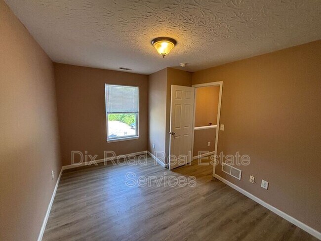 Building Photo - 100 Kaitlin Wy