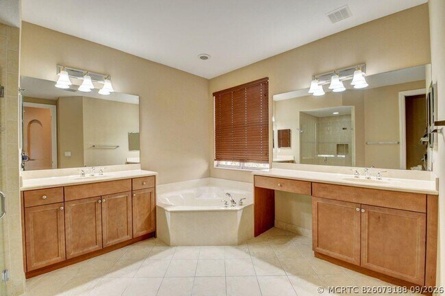 Building Photo - 8800 Cobblestone Point Cir