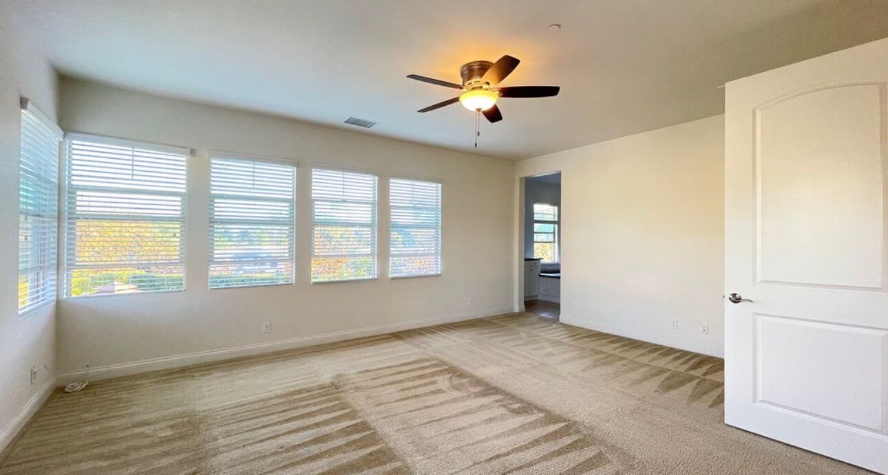 Building Photo - 148 Willowbend