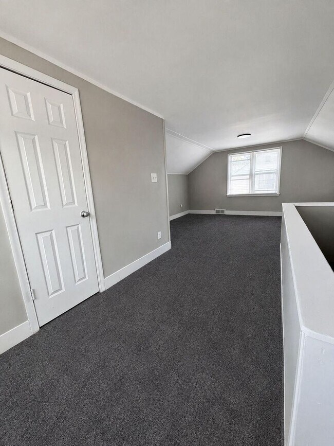 Building Photo - 13741 W 10 Mile Rd