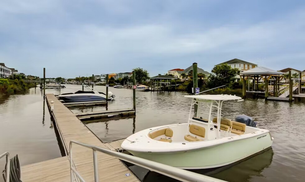 Building Photo - 4522 N Plantation Harbour Dr