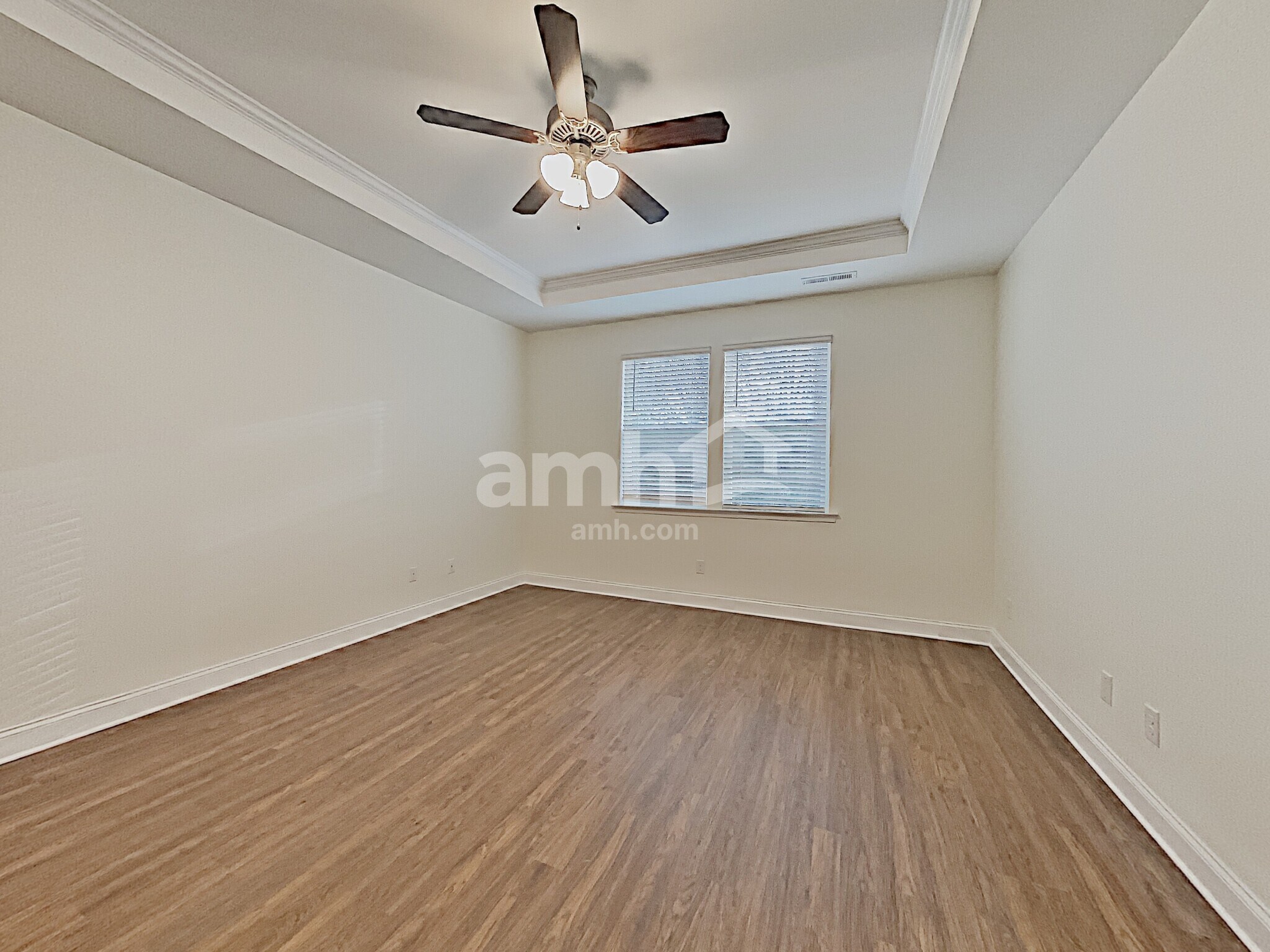 Building Photo - 216 Glenwood Dr