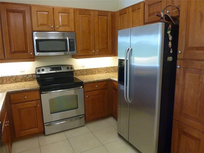 Building Photo - 3500 Oaks Clubhouse Dr