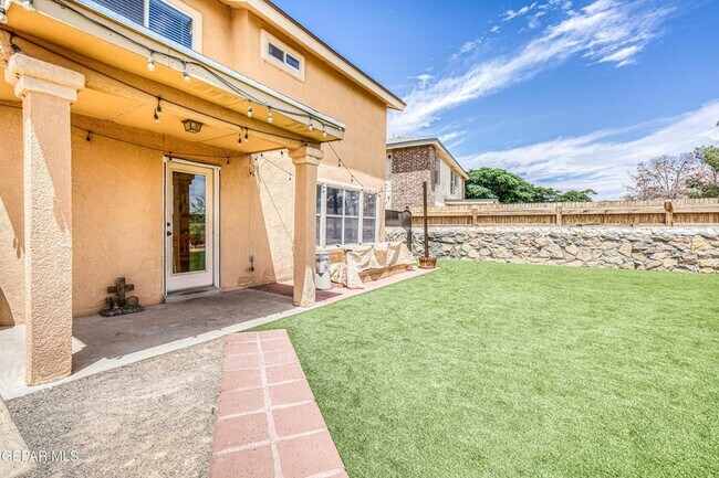 Building Photo - 12748 Tierra Pueblo Dr