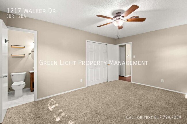 Building Photo - 1217 Walker Dr