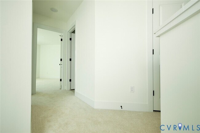 Building Photo - 15337 Sunray Wy