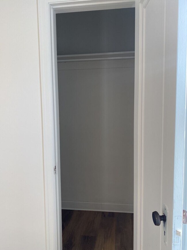 Building Photo - 2 Bed / 2 Bath Home - Close to UNC