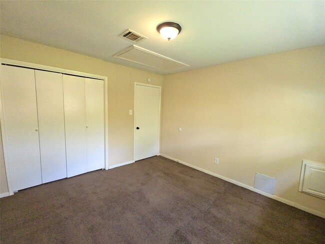 Building Photo - 4718 Reynaldo Dr