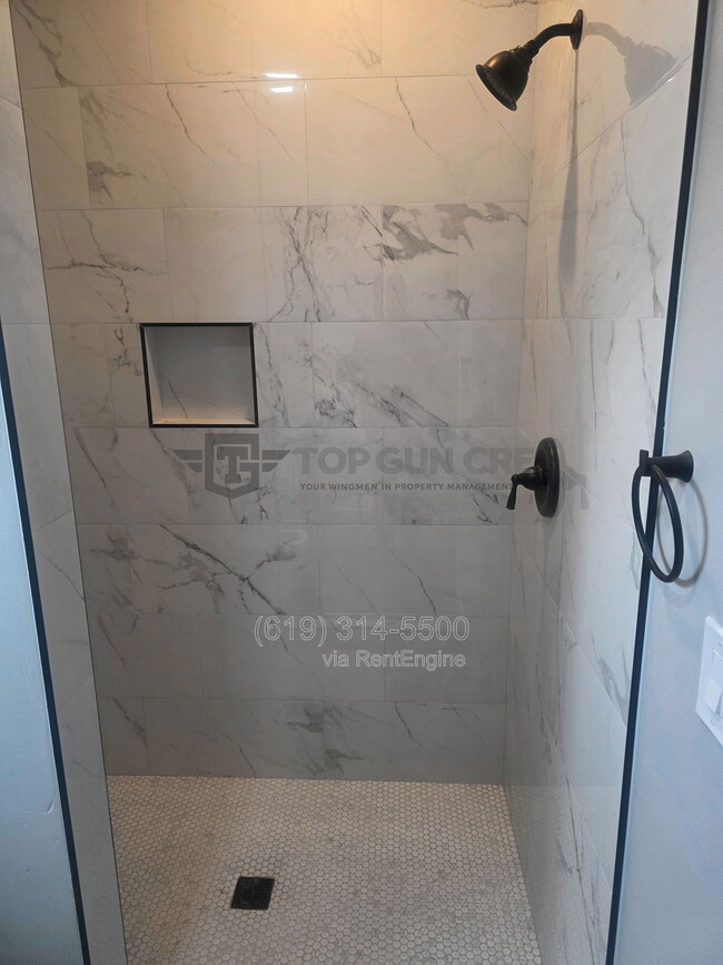 Building Photo - 4862 Fond Du Lac Ct