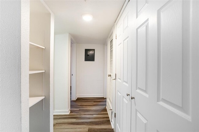 Building Photo - 7945 Gault St