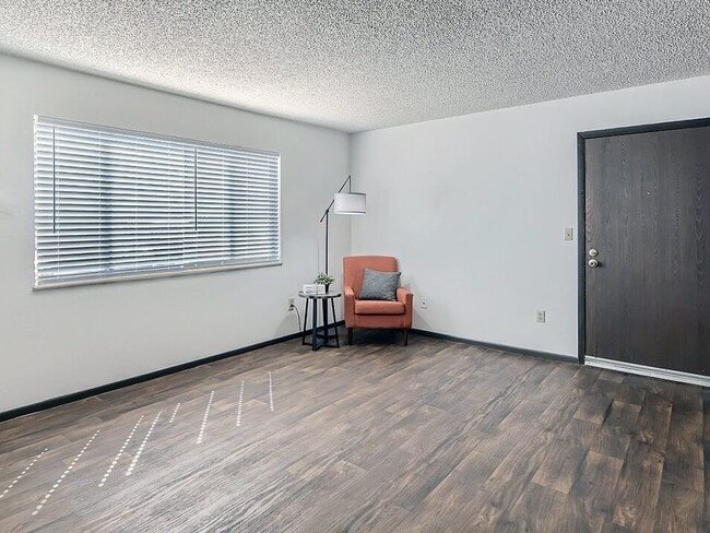 Open, Spacious Floor Plans - Country Green Apartments