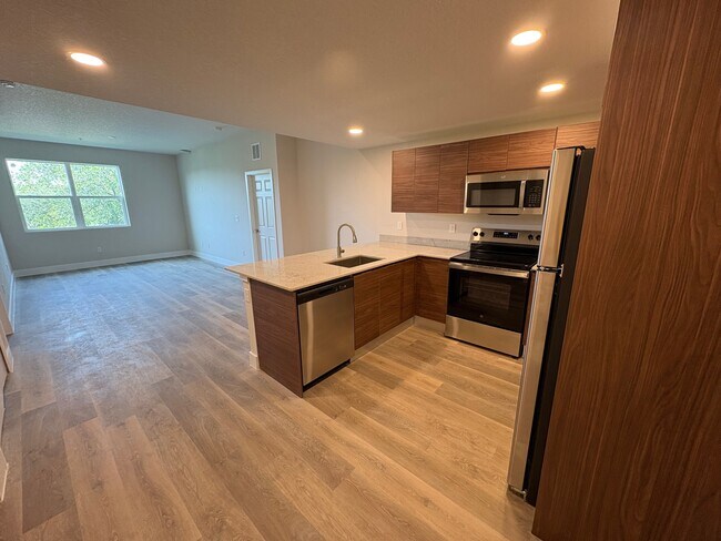 Building Photo - 4424 S Texas Ave