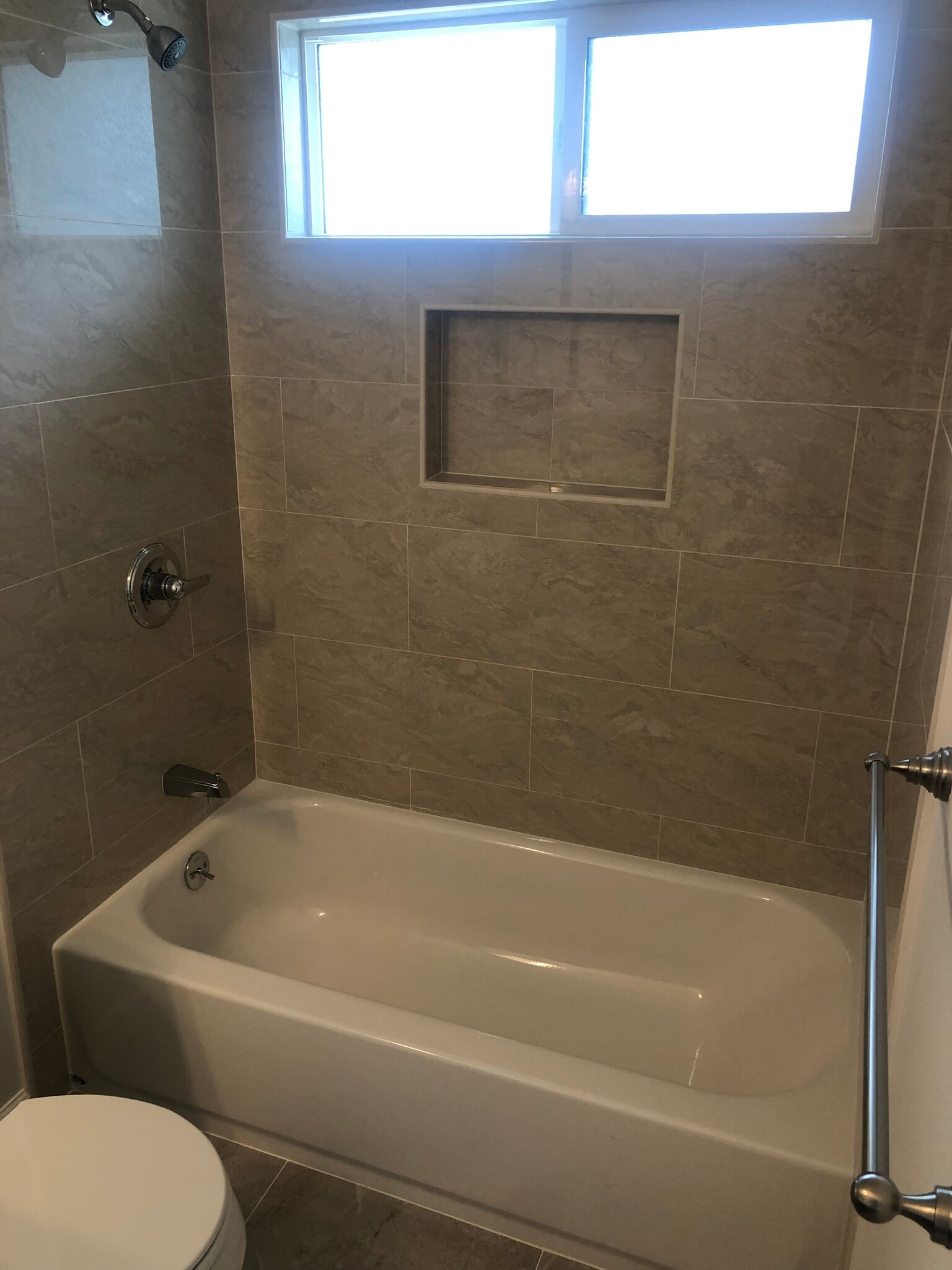 Building Photo - 2052 10th Ave