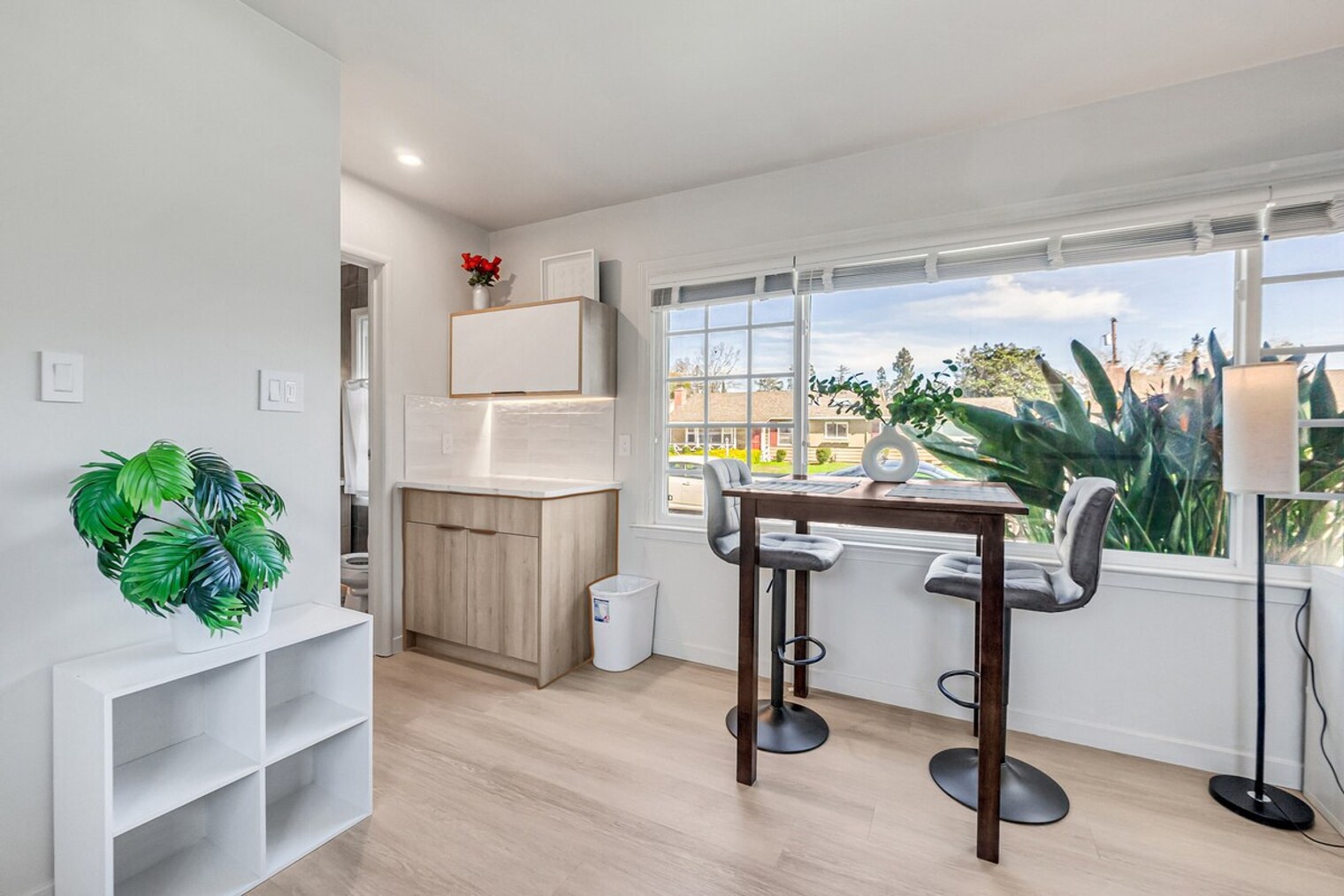 Building Photo - 945 Maryann Dr